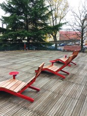 Arredo urbano panchina chaise longue Rivage rossa